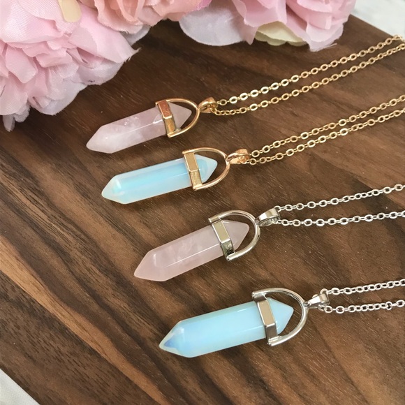 Natural Quartz Crystal Point Pendant Necklace - Picture 2 of 6